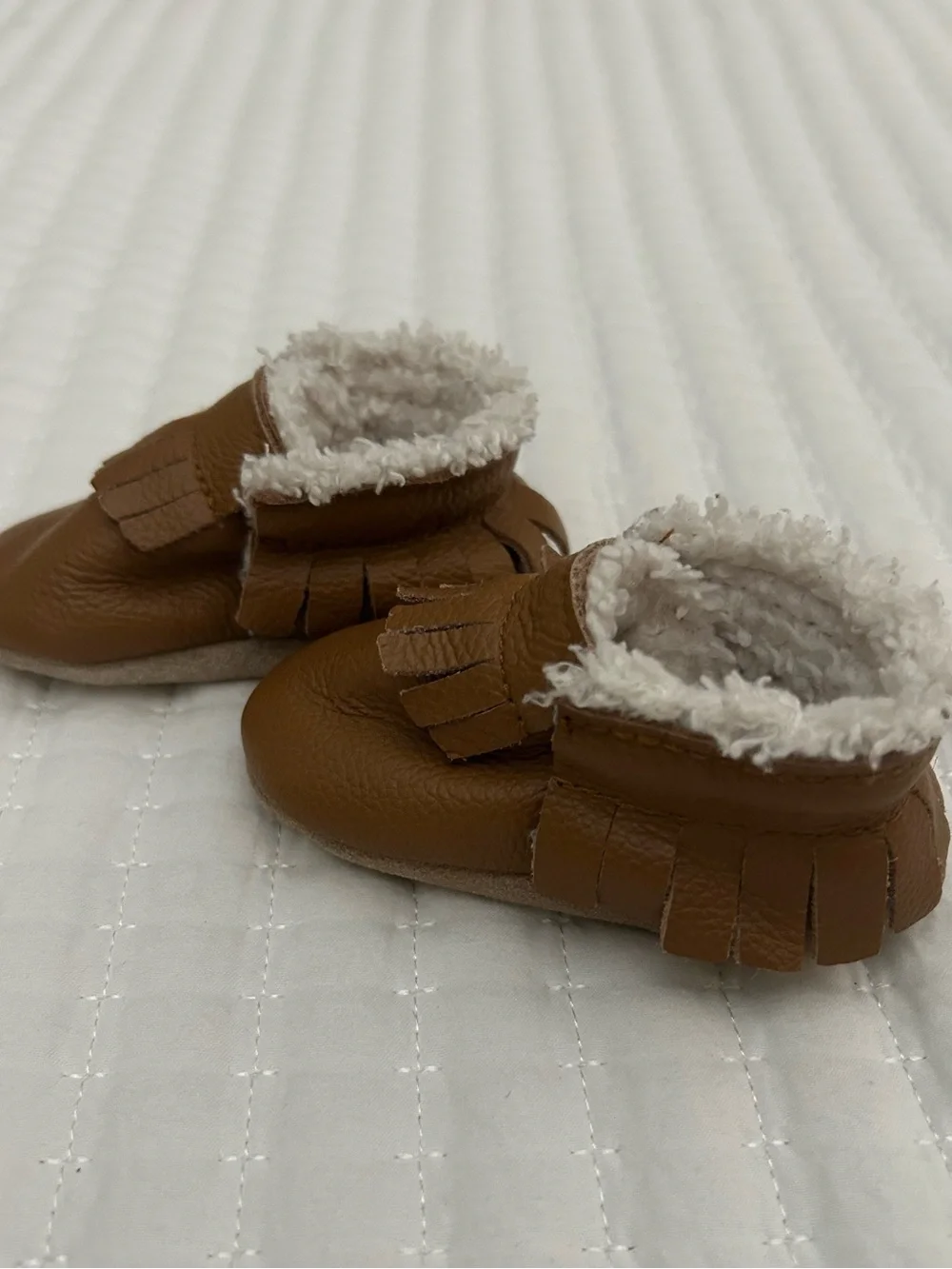 BirdRock Baby Brown Fringed Sherpa Lined Leather Moccasins Size 4
